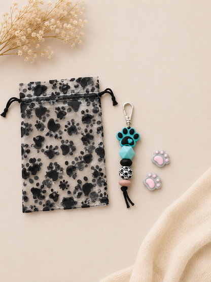 Pfötchen Taschenanhänger Geschenkset – Schlüsselanhänger & Magneten