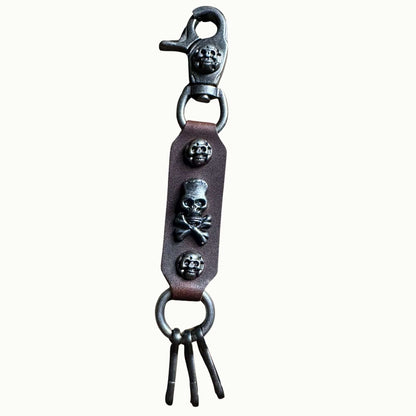 Schlüsselanhänger Echtleder – Totenkopf-Design mit Karabiner