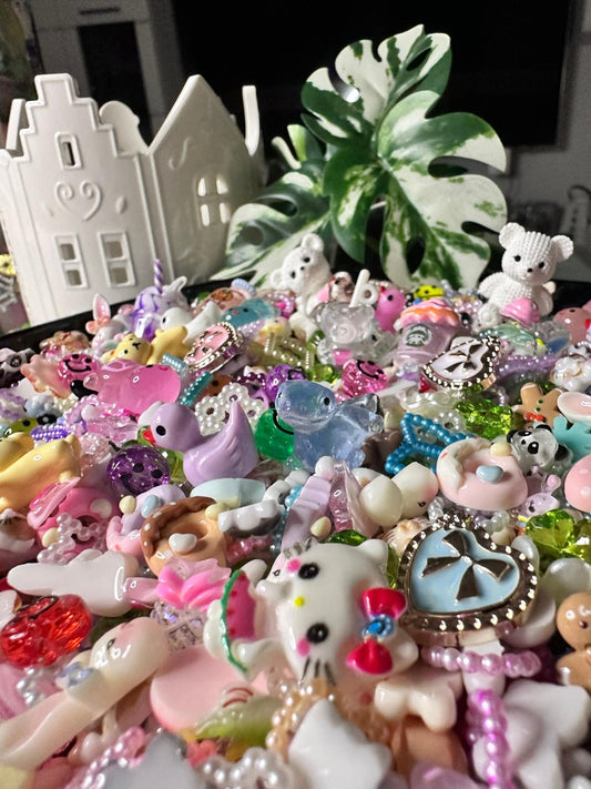 Mystery Mini Charm Säckchen ✨ | Kawaii Überraschung (3 Größen: Normal, Maxi, Premium)