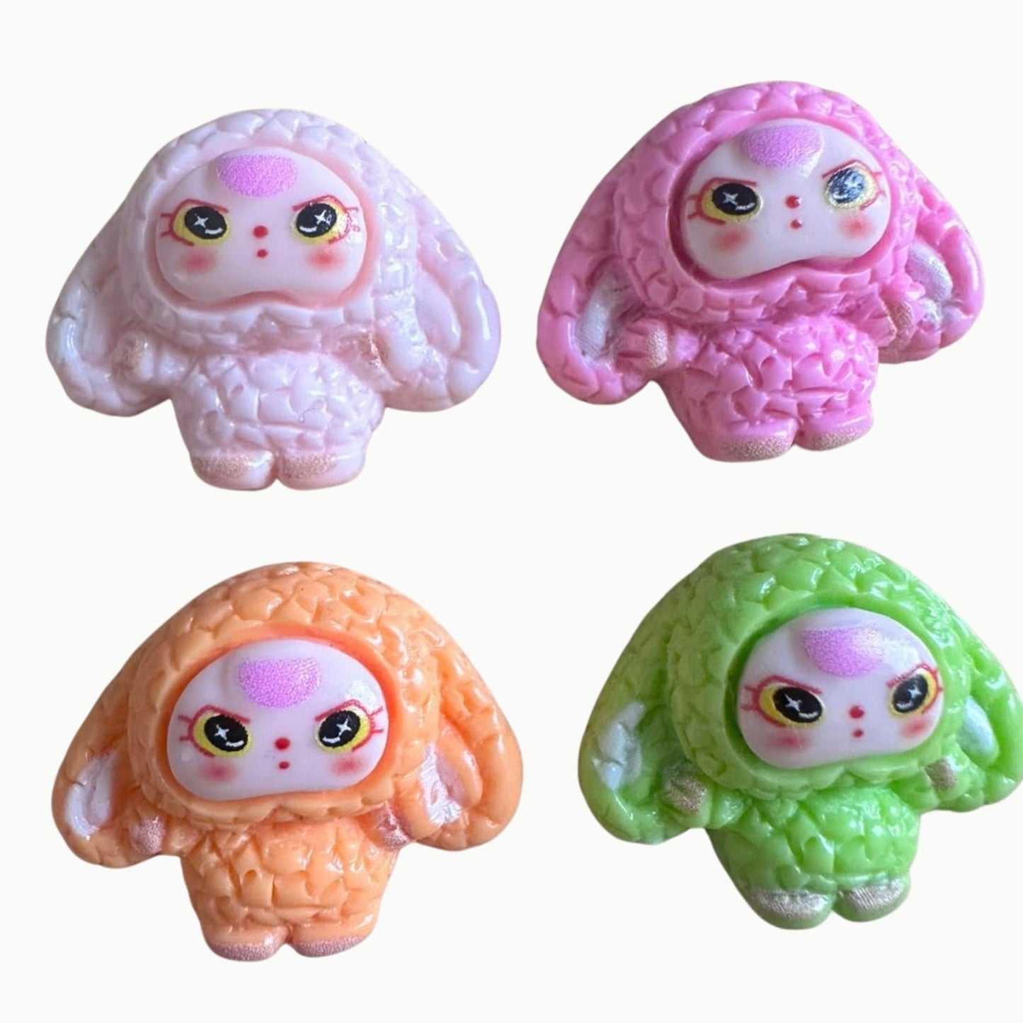 Kawaii Monsterfigur Sammelset im Display