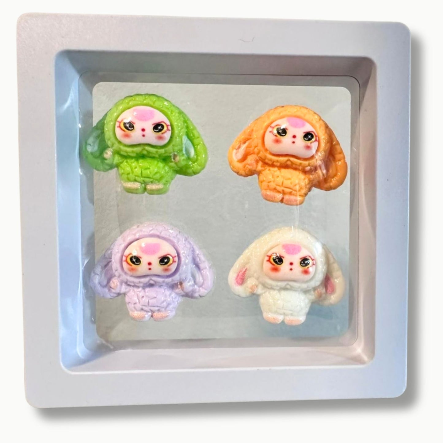 Kawaii Monsterfigur Sammelset im Display