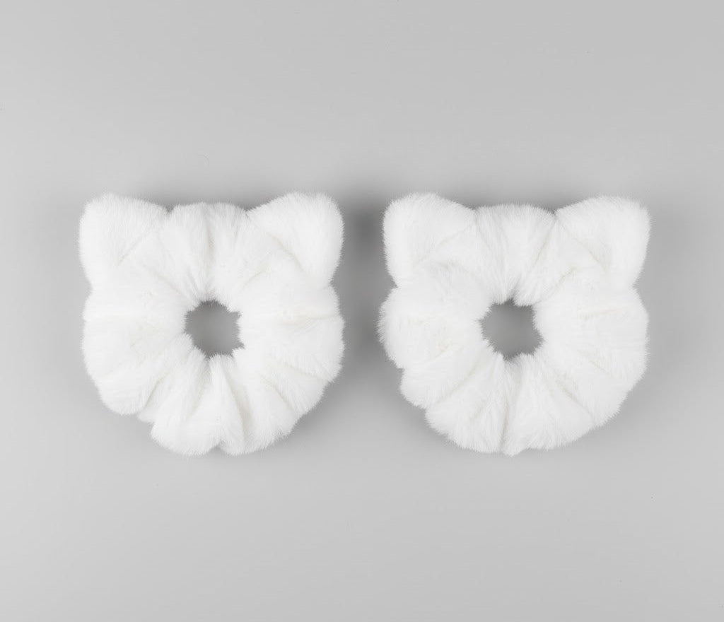 Flauschige Scrunchies mit Ohren – 2er-Set